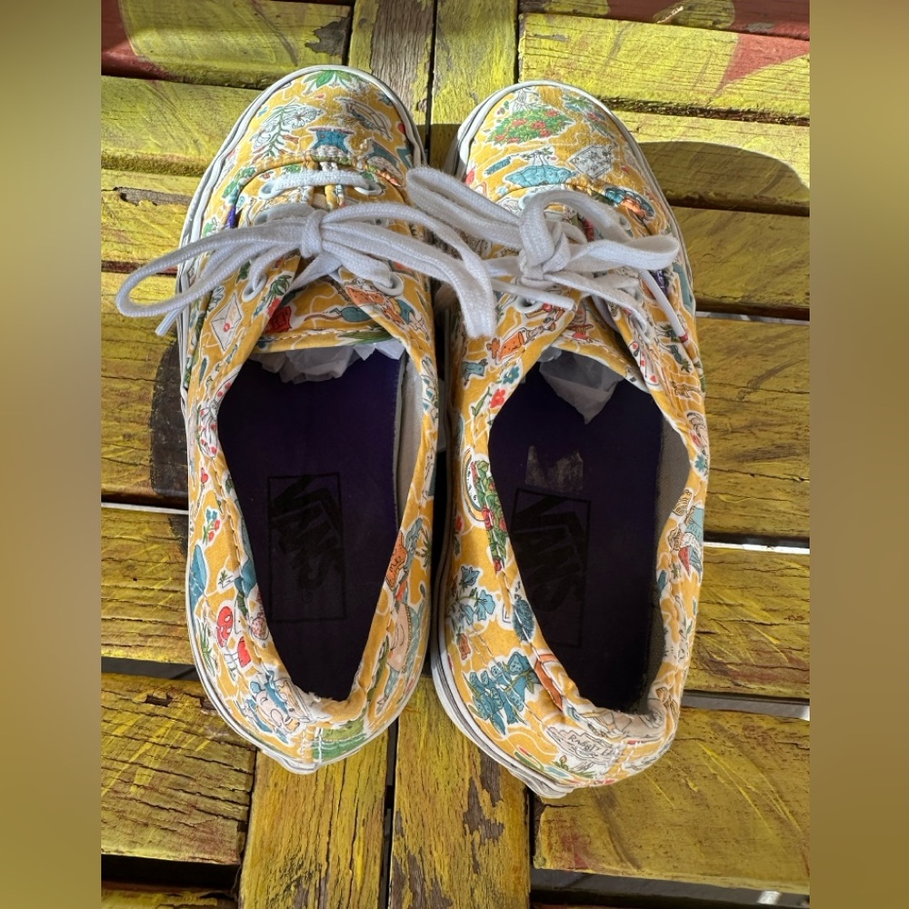 💛🌼Vans Alice in Wonderland Sneakers - Yellow - Picture 11 of 12